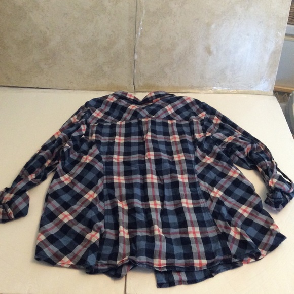 Torrid women’s button down blouse plaid Sc - Picture 3 of 3